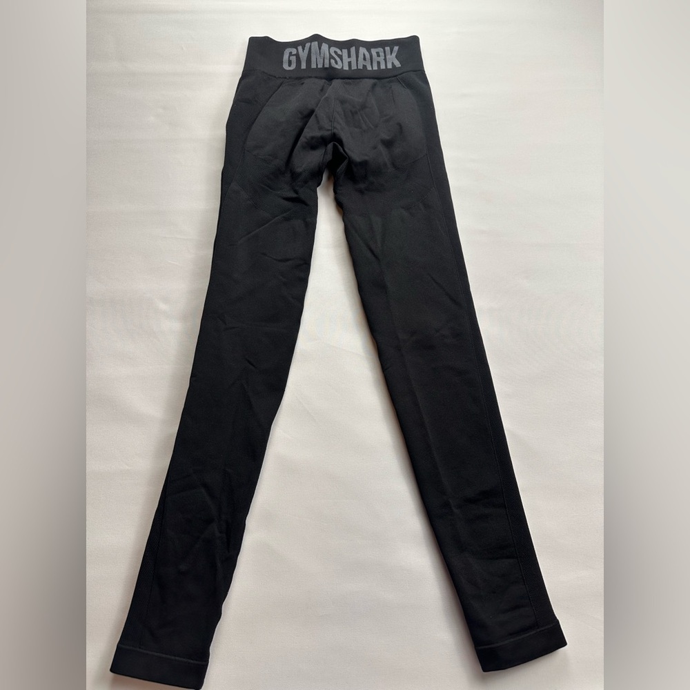 Gymshark black leggings. Like new. Size S